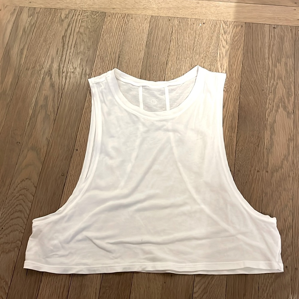 Lululemon cropped tank size 2